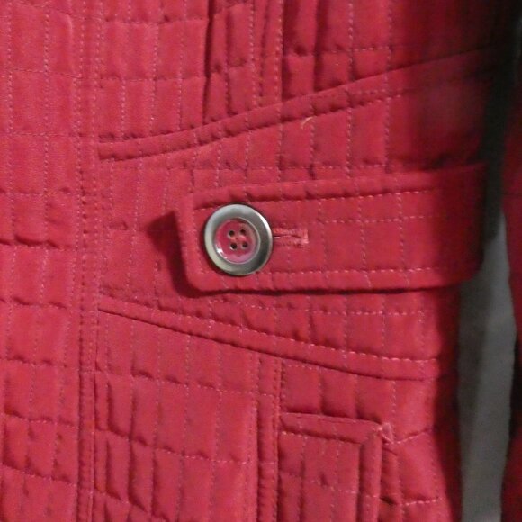 GALLERY | large | Burgundy Quilted Zip-Up Jacket | Button Waist Details - Picture 8 of 16